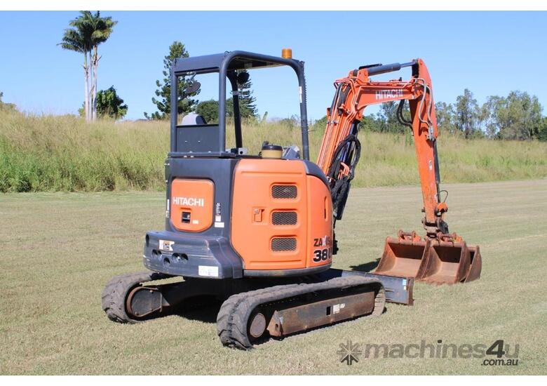 2017 HITACHI  ZX38U-5A
