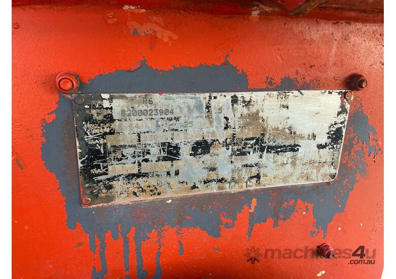 caption 2015 JLG R6 Scissor Lift (Electric)