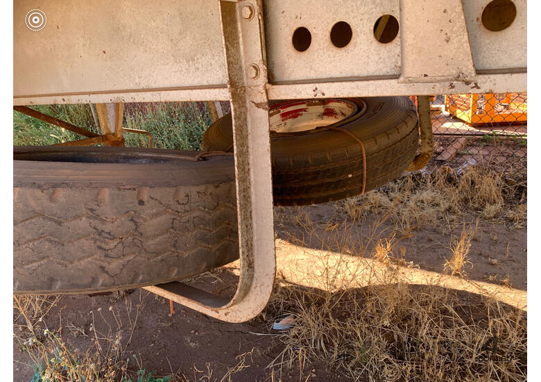 caption 1975 Freighter Pacemaker 40ft Flat Top Trailer