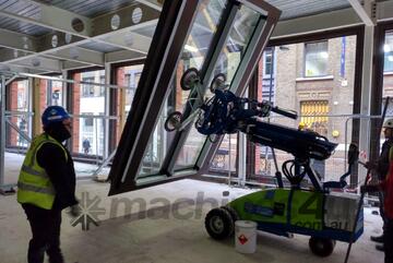 Ex-Hire 2023 Winlet 1000 Glass Lifter - 1000kg Capacity