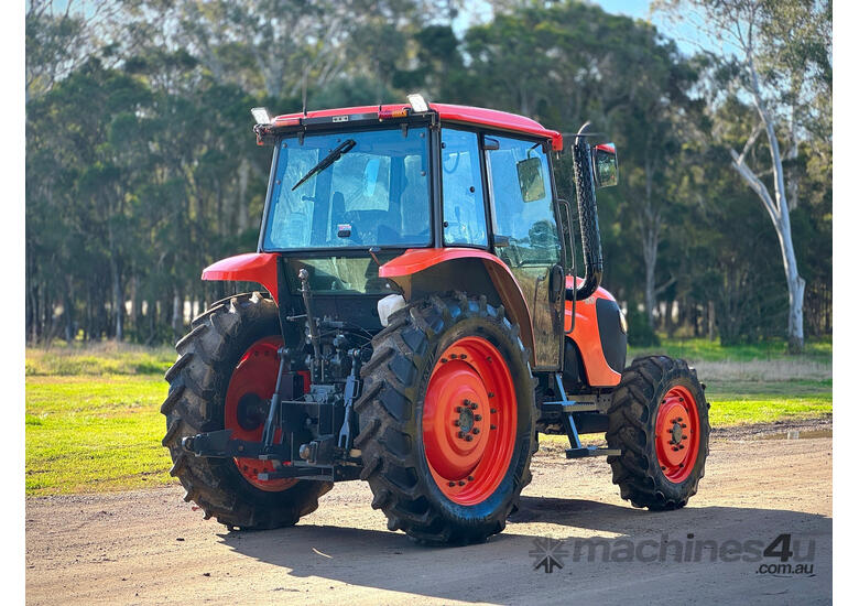 Kubota M108 FWA/4WD Tractor