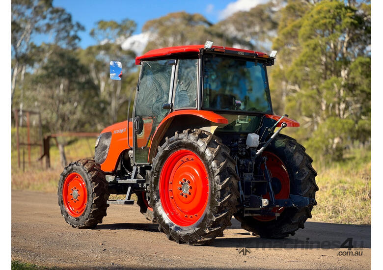 Kubota M108 FWA/4WD Tractor