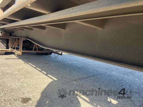 caption 2004 Vawdrey VB S3 Curtainside Drop Deck B Trailer
