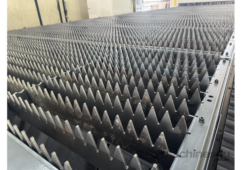 Large Format Fiber Laser 3.1m x 12.0m 12kW Plate Cutting Machine JQ LASER HE Series