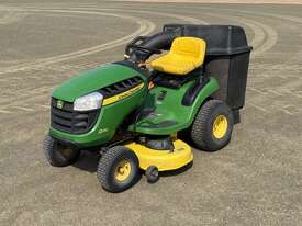2015 JOHN DEERE D110 RIDE-ON LAWN MOWER - picture0' - Click to enlarge