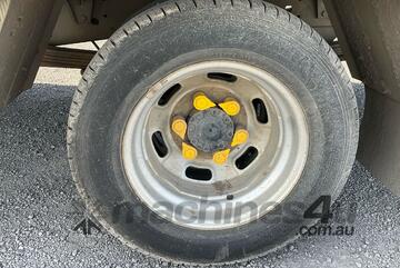 2013 Iveco Daily 45C17 Service Body 2013 Iveco Daily 45C17 Service Body