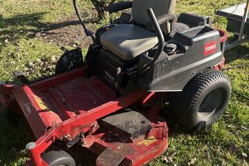 TORO Titan ZX4800 Ride-On Mower