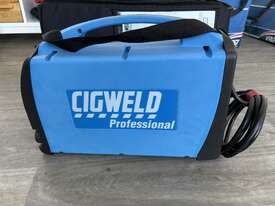 Cigweld 170i inverter welder - picture0' - Click to enlarge