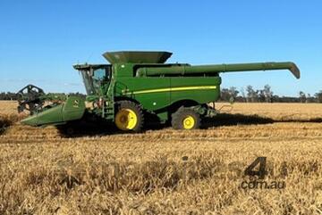 John Deere 2017   S680 Combines John Deere 2017   S680 Combines