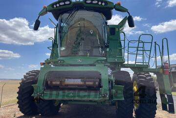 John Deere 2017   S680 Combines