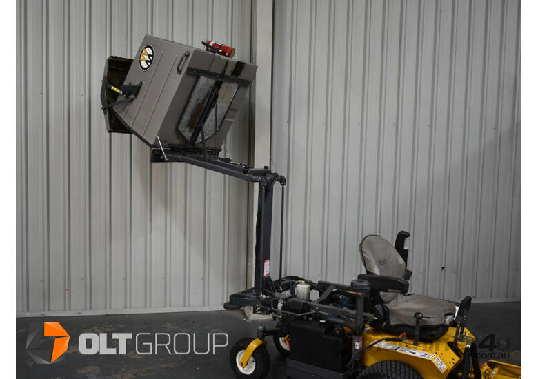 Walker MD21-D Diesel Zero Turn Mower 21hp High Dump Kit 52