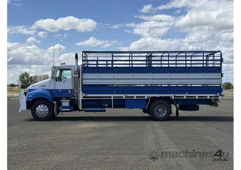 1999 KENWORTH T300 TRUCK