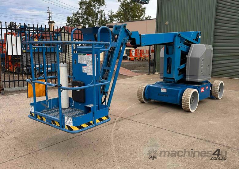 2012 Genie Z34 22N - 34ft Electric Knuckle Boom Lift image 2