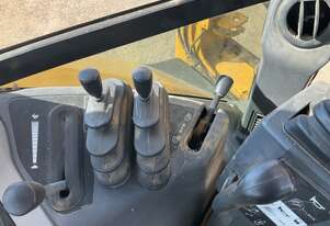 2018 Caterpillar 432F2 4x4 Backhoe