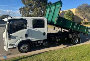 Truck Tipper Isuzu NPR 75-190 Dual Cab Ex-council Auto 2015 98000km 1EYA501 SN1809