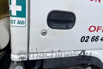 2002 Isuzu NPR 200 Service Body