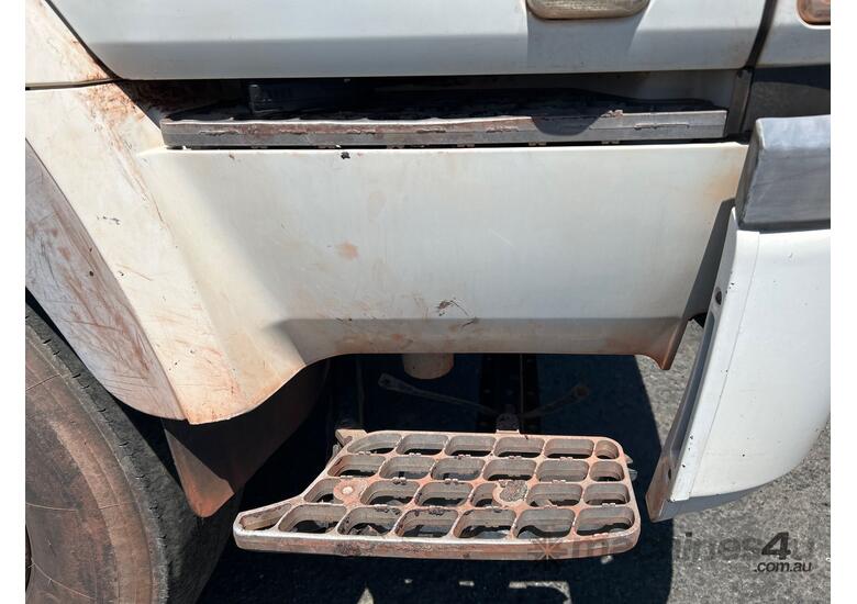 2010 Mitsubishi Fuso FV500 Asphalt Truck