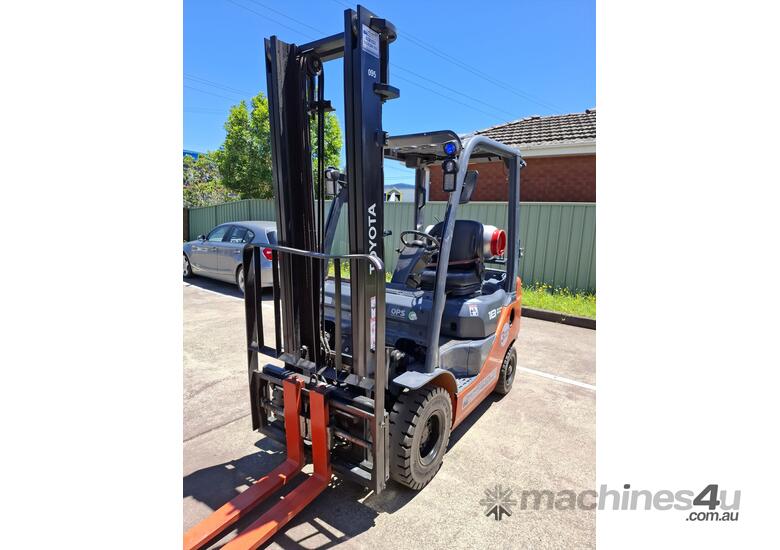 Wollongong Forklift: 2020 Toyota 1.8T LPG, 2-Stage Standard Mast, 3.7m Lift!