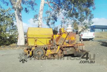 C-300 Allatt mini paver , 2.4 to 3.0 [ 8' to 12' ] 4cyl Kubota , 5.5ton , 2 speed drive ,