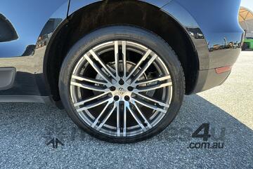 2015 Porsche Macan S Petrol