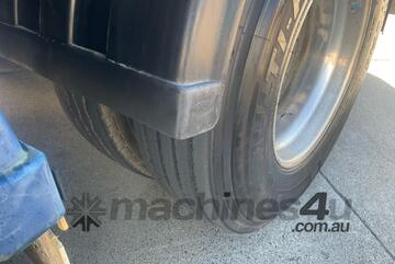 2006 TCA REF 01RT Tri Axle Refrigerated Pantech Trailer