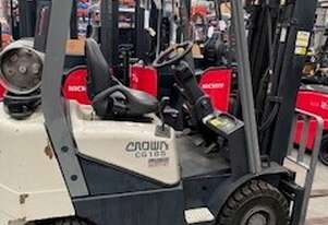 Crown Gas container entry forklift