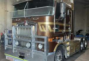 2010 K108 Kenworth Prime Mover.