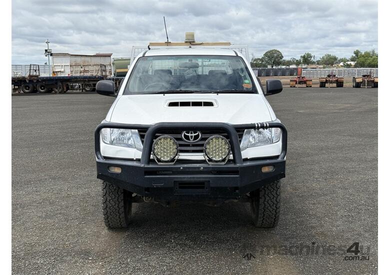 2014 TOYOTA HILUX SR UTE