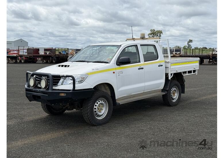 2014 TOYOTA HILUX SR UTE