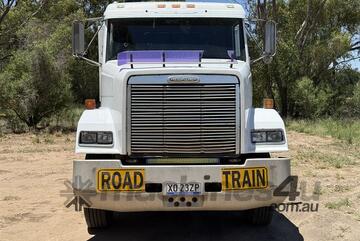 1998 FREIGHTERLINER 112 & 1990 PANTHER CULTHA