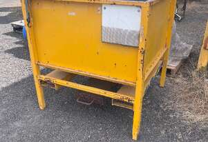 700L Centre Discharge Hopper