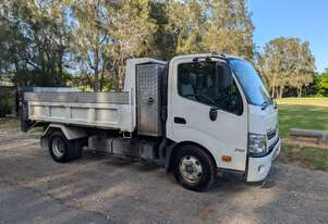 Hino Tipper truck and trailer