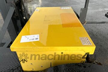 2013 Atlas Copco Single Axle Light Tower Trailer