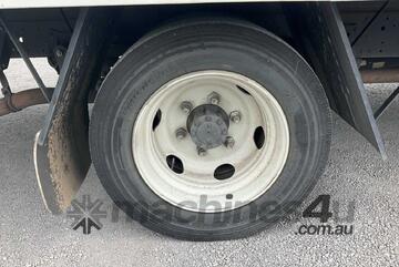 Isuzu 2016   NQR Pantech