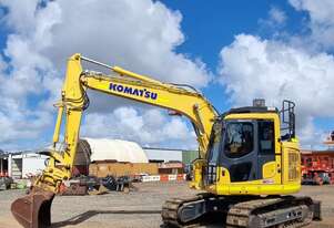 14t Komatsu Excavator with Tilt Hitch