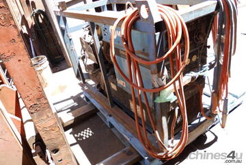 225 amp ac/dc , 8kva power , welding leads , oxy 225 amp ac/dc , 8kva power , welding leads , oxy