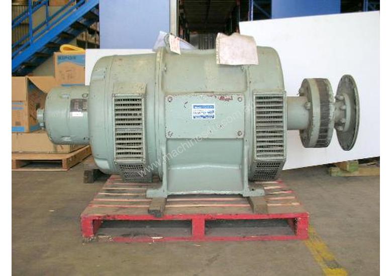 MACFARLANE - 138kVA Brush OTS 552  Alternator