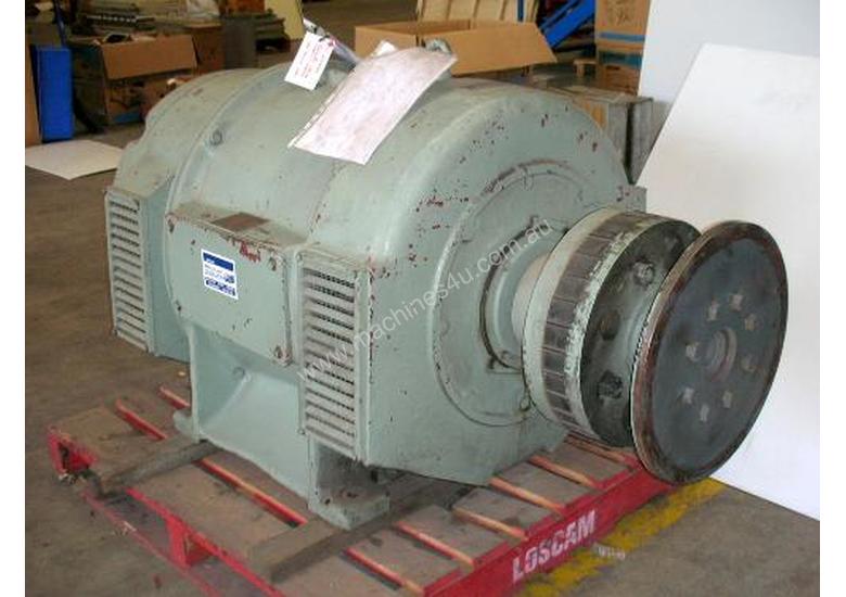 MACFARLANE - 138kVA Brush OTS 552  Alternator