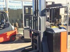 LINDE R16HD Reach Truck - picture2' - Click to enlarge