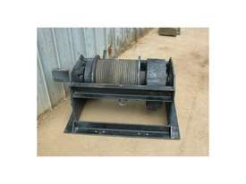 Thomas electric winch  - picture1' - Click to enlarge