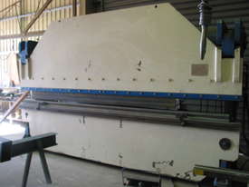 Kleen 150 tonne x 4.3m Press Brake - picture0' - Click to enlarge
