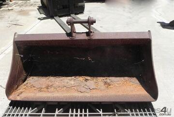 Universal Custom Bucket-GP Attachments