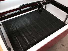 CNC Co2LASER CUTTING MACHINE 130W 900 X 1300 RSX13090 REDSAIL - picture2' - Click to enlarge