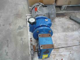 TOSHIBA 1HP REDUCTION BOX MOTOR VARIABLE SPEED/ 9.5-50 - picture1' - Click to enlarge