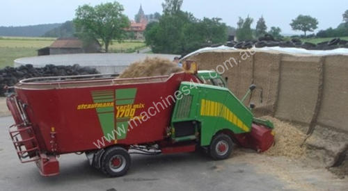 Verti-Mix Double Auger Self-Propelled