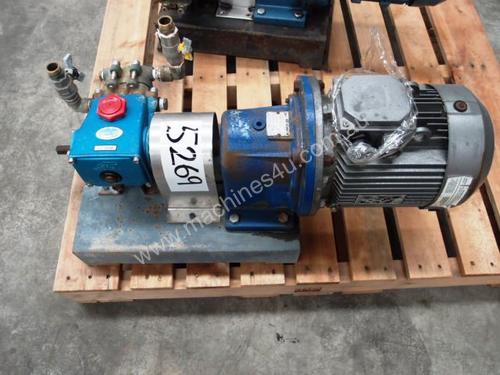 High Pressure Piston Pump IN: 19mm Dia, OUT: 19mm.