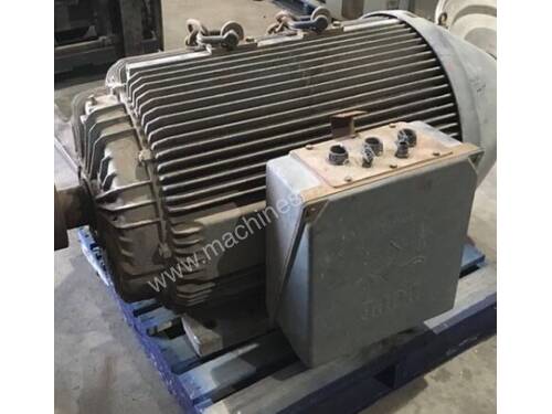220 kw 300 hp 8 pole 415 volt IP66 AC Electric Motor