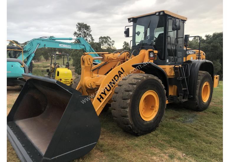 Used 2013 hyundai HL760-9 Wheeled Loader in , - Listed on Machines4u