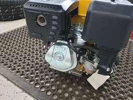 BRAND NEW Rato/ Wacker Neuson9  7.5HP Engine - picture1' - Click to enlarge