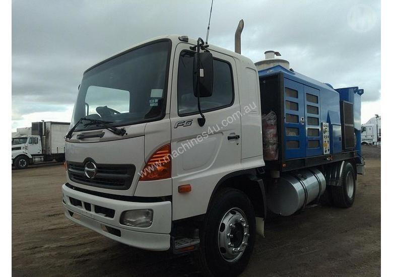 caption Hino Ranger